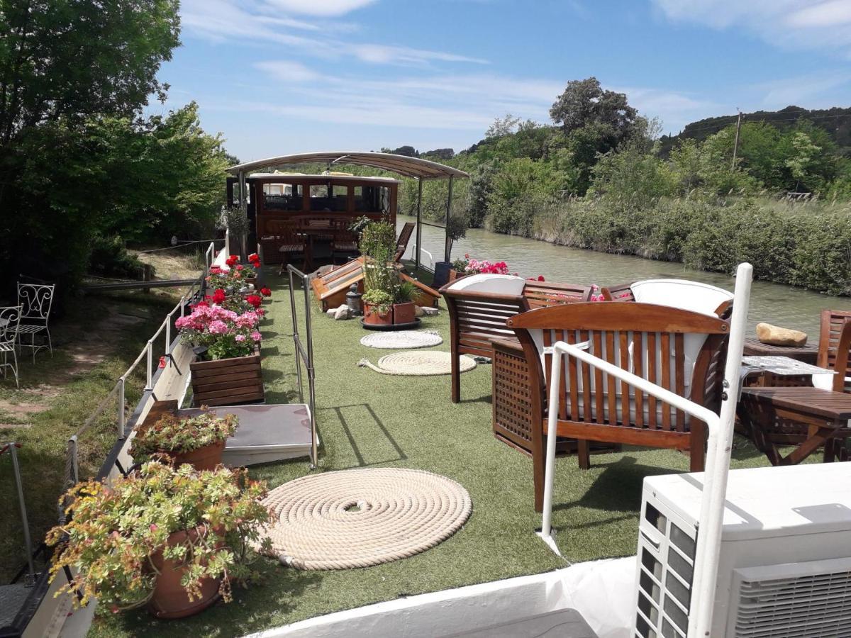 Peniche Caroline Bed & Breakfast Capestang Bagian luar foto